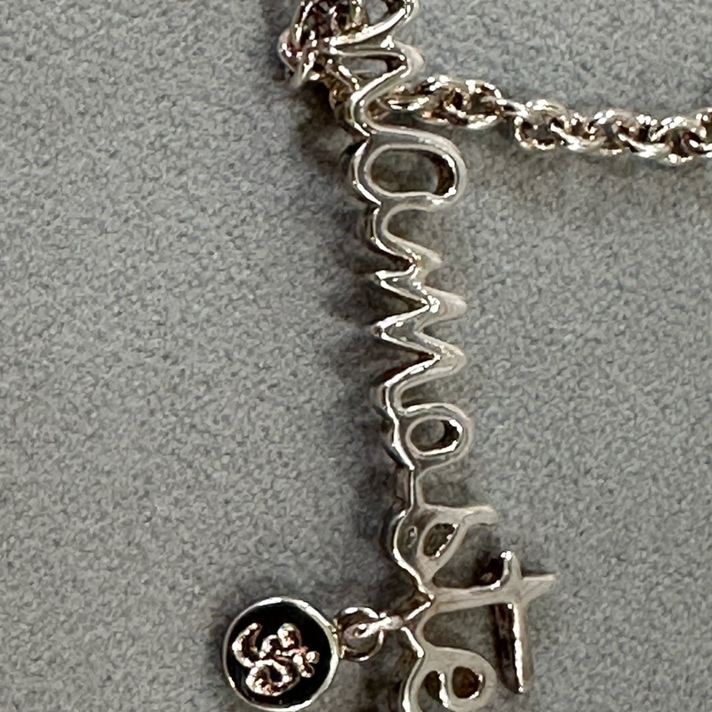 Yoga Namaste in Cursive - Silver Bracelet with Dangling Om - Picture 5 of 7